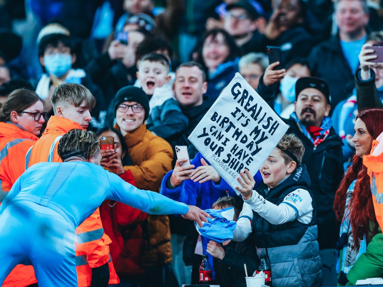 陷入困境 陷入困境